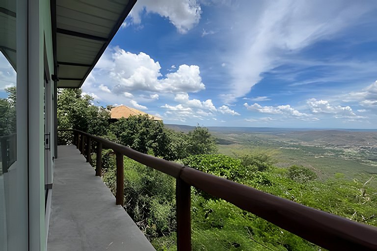 Vista que seduz: lareira, hidro e BalanCéu