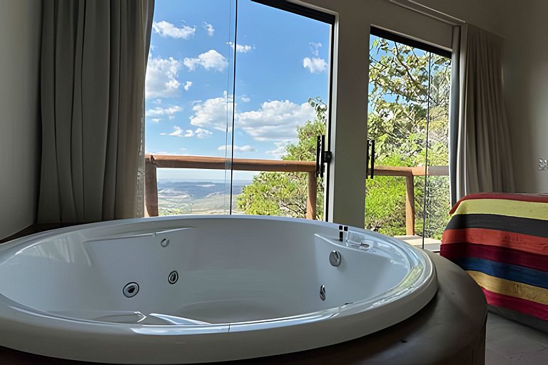 Vista que seduz: lareira, hidro e BalanCéu