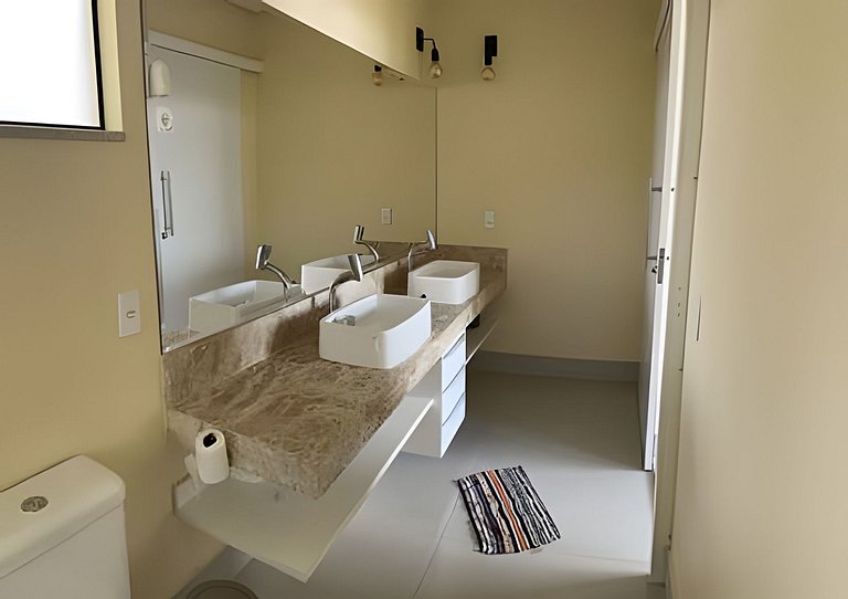 Vista que seduz: lareira, hidro e BalanCéu